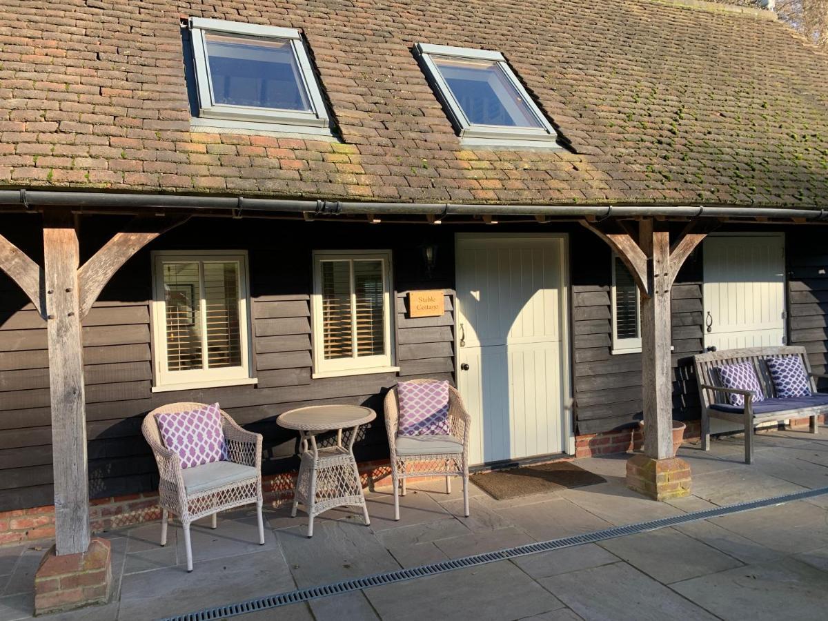Stable Cottage Dorking Extérieur photo